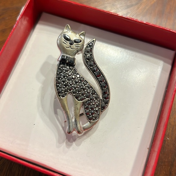 Accessories - Cat Pin